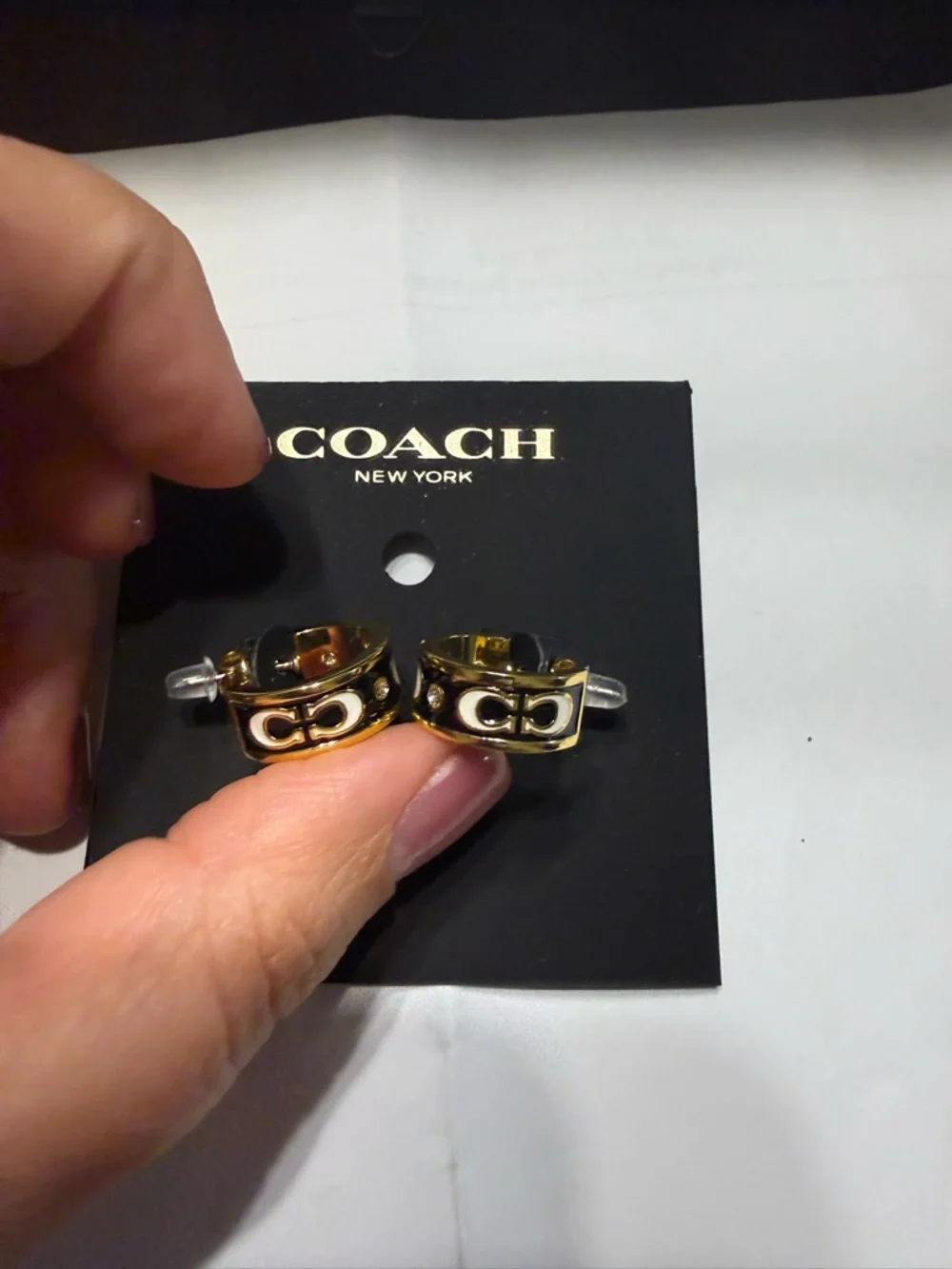 New Coach Signature Enamel Huggie Gold Black Hoop Logo Earrings - Picture 2 of 5